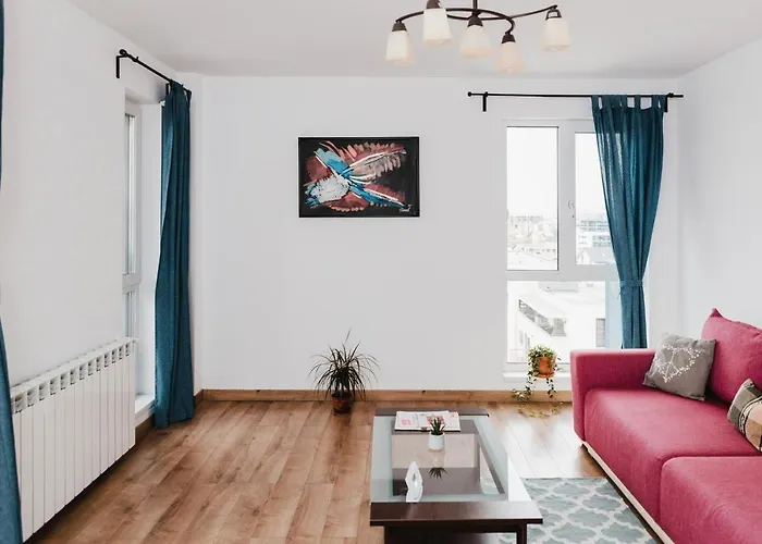 City View Apartment With Free Parking