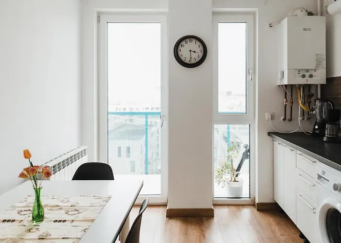 City View Apartment With Free Parking