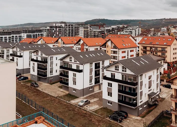 City View Apartment With Free Parking